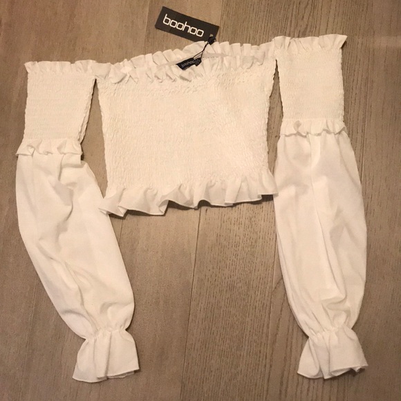 Boohoo Shirred Ruffle Hem Bardot Top NWT - Picture 5 of 5